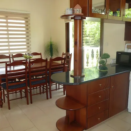 Vakantiehuis Apollon Argaka